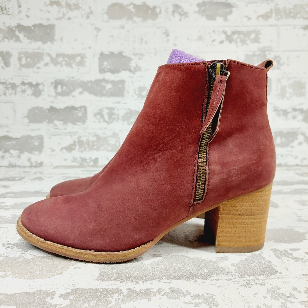 Blondo Red Ankle Boots with Tan Heel